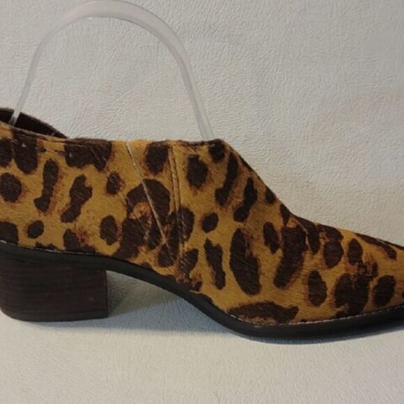 ZODIAC MADDIE SHOOTIES GENUINE CALF HAIR HALF D'ORSAY BOOTIE IN BROWN & TAN - Picture 6 of 9